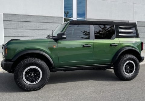 imgi_5_Ford-Bronco-Soft-Top-Installation-480×336